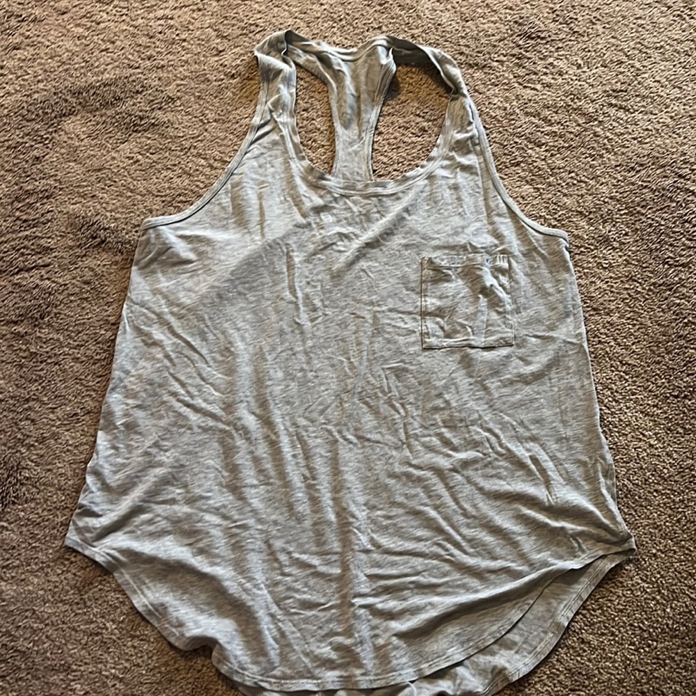 Lululemon tank top size 6/8